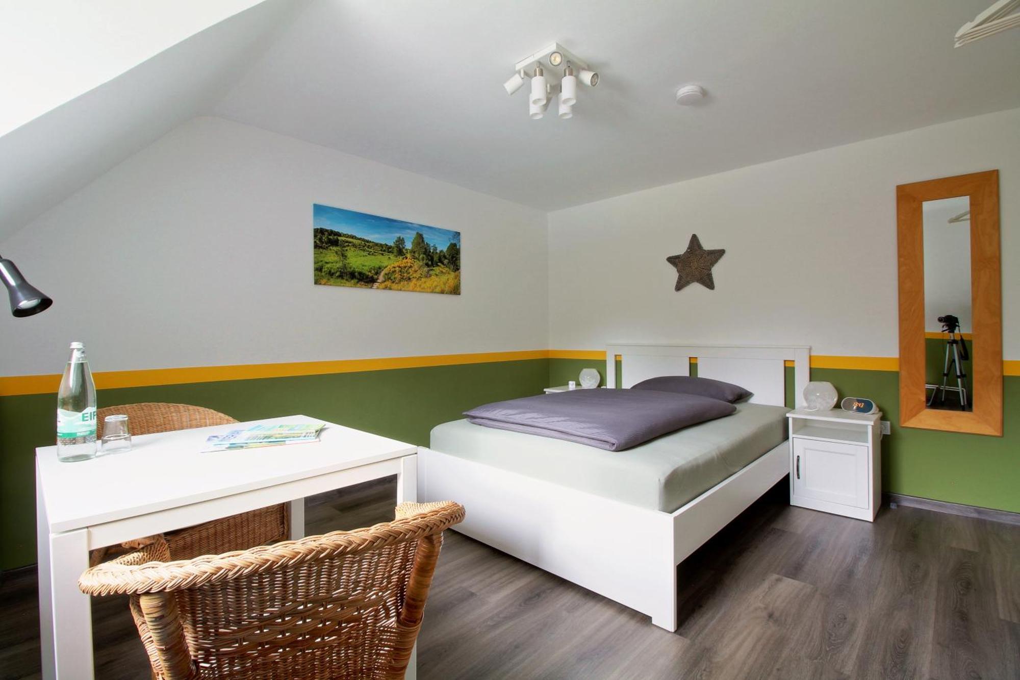 Toms Gaestehaus Schleiden Quarto foto